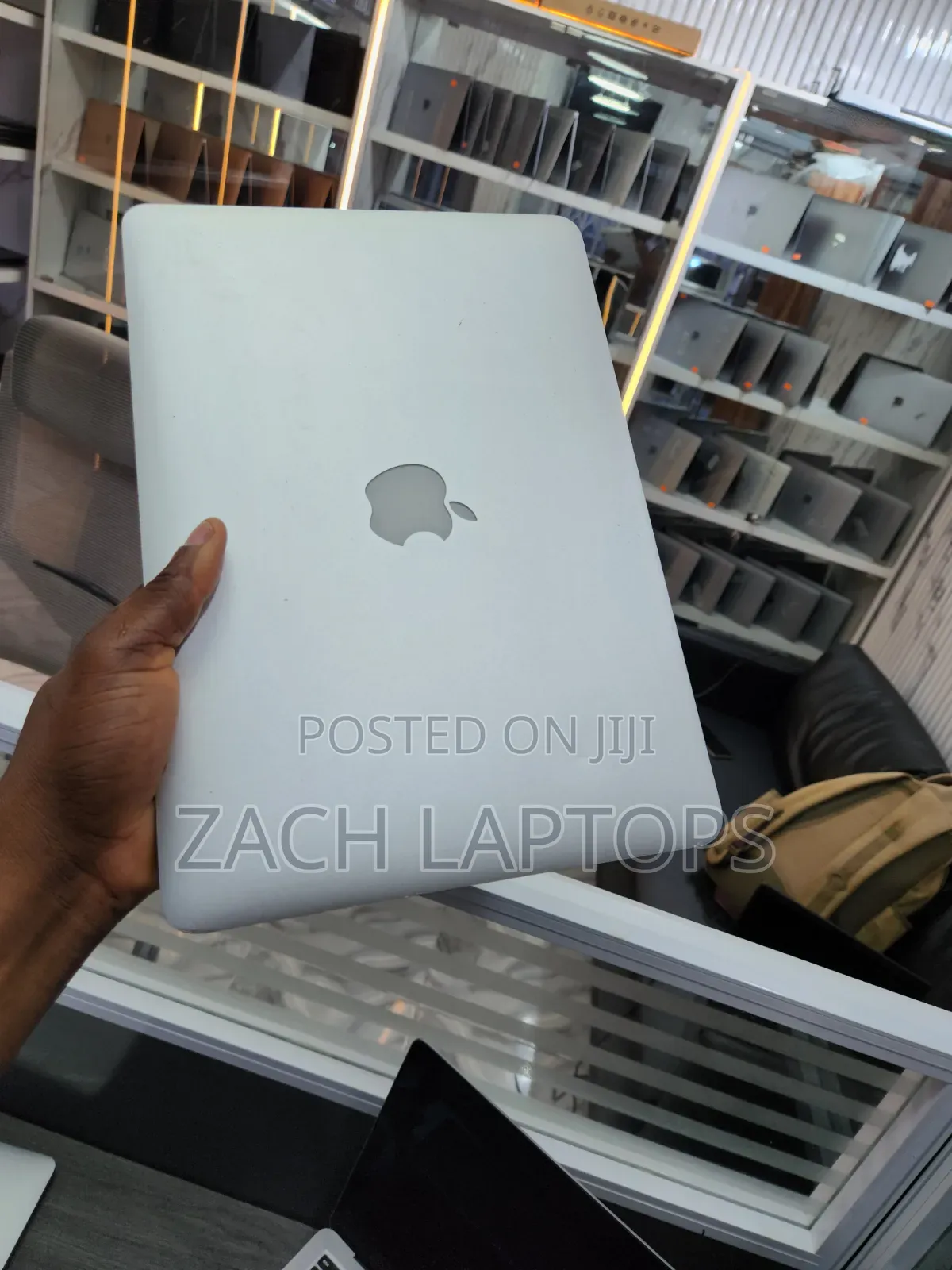 Laptop Apple MacBook Pro 2015 8GB Intel Core i5 SSD 128GB