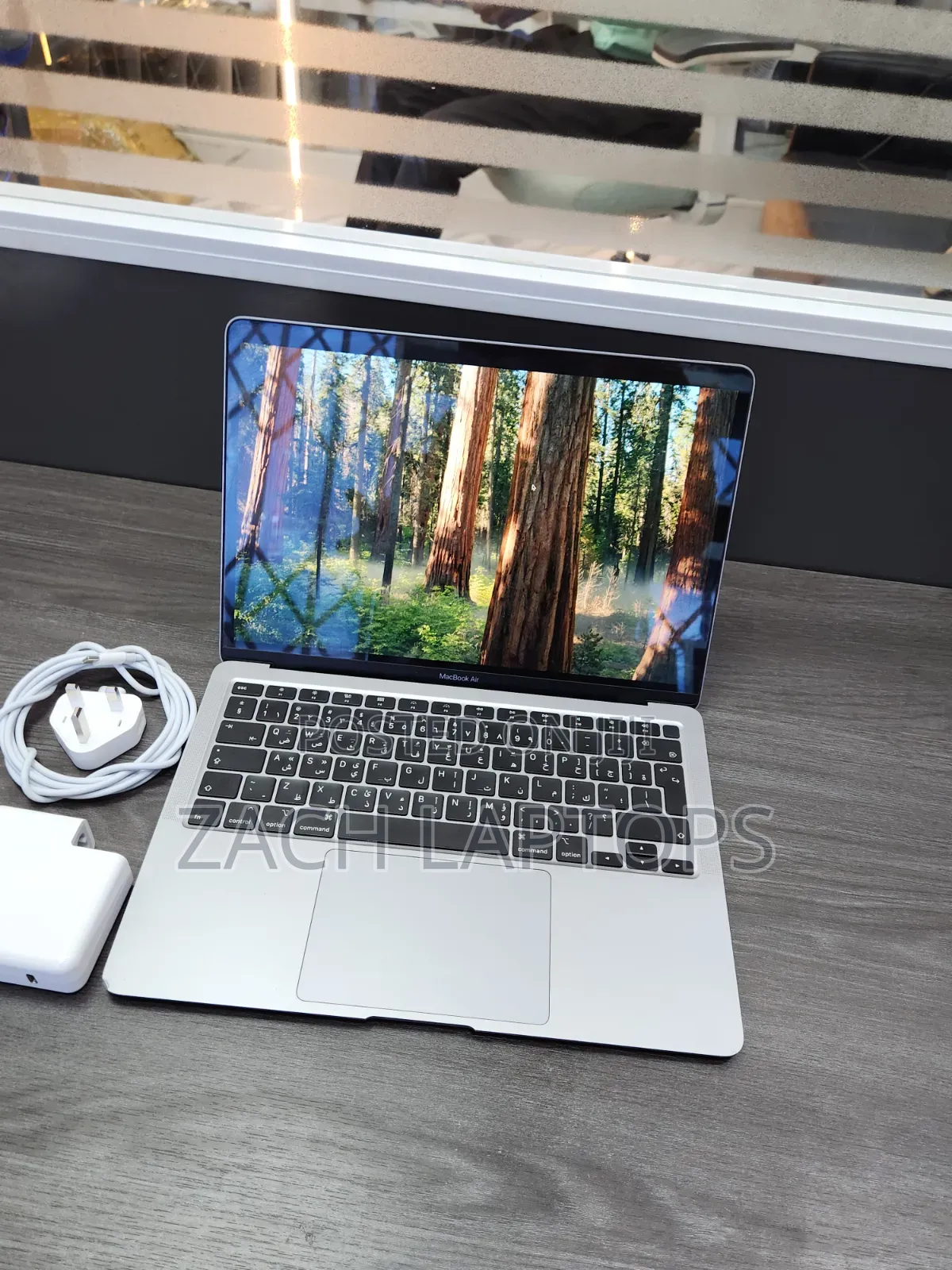 Laptop Apple MacBook Air 2020 8GB Intel Core i3 SSD 256GB