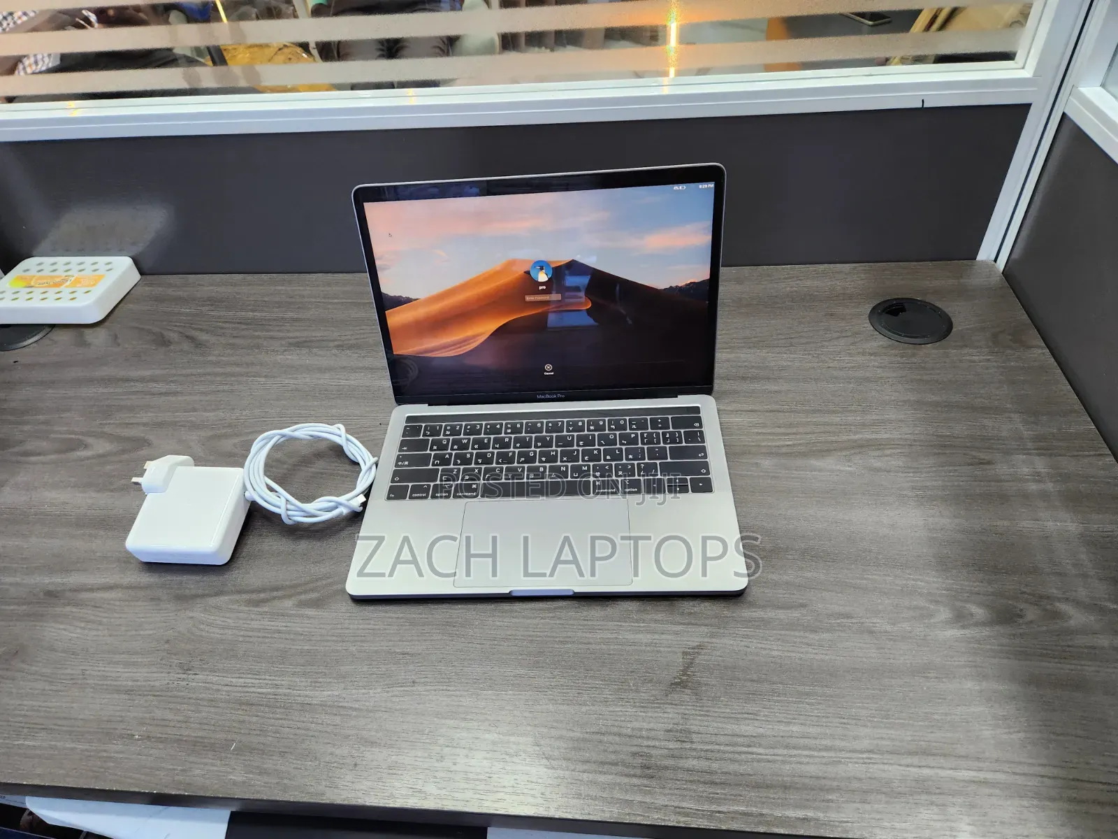 Laptop Apple MacBook Pro 2018 8GB Intel Core i5 SSD 256GB