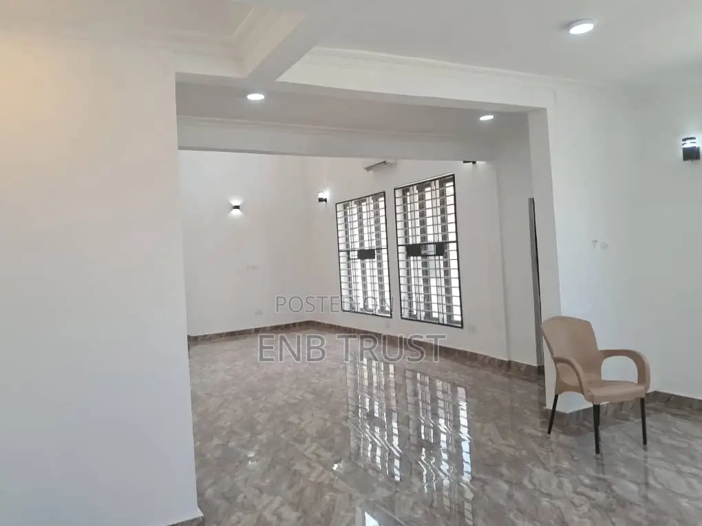4bdrm Duplex in Spintex, Manet Junction for sale
