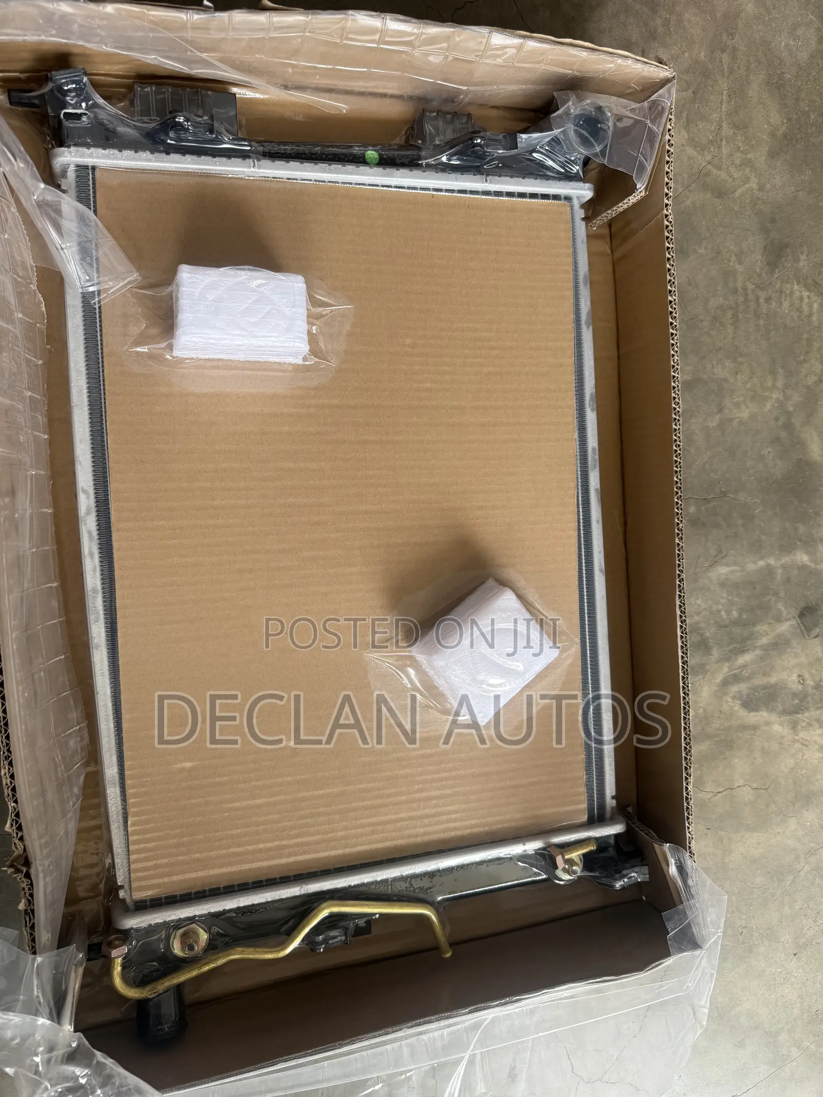Hyundai Accent Water Tank Radiator 2011 2012 2013 2014 2015 2016 2017