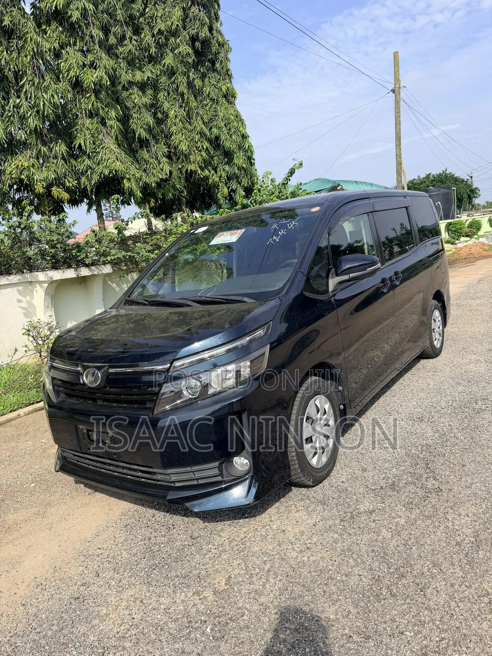 Toyota Voxy 2015 Black