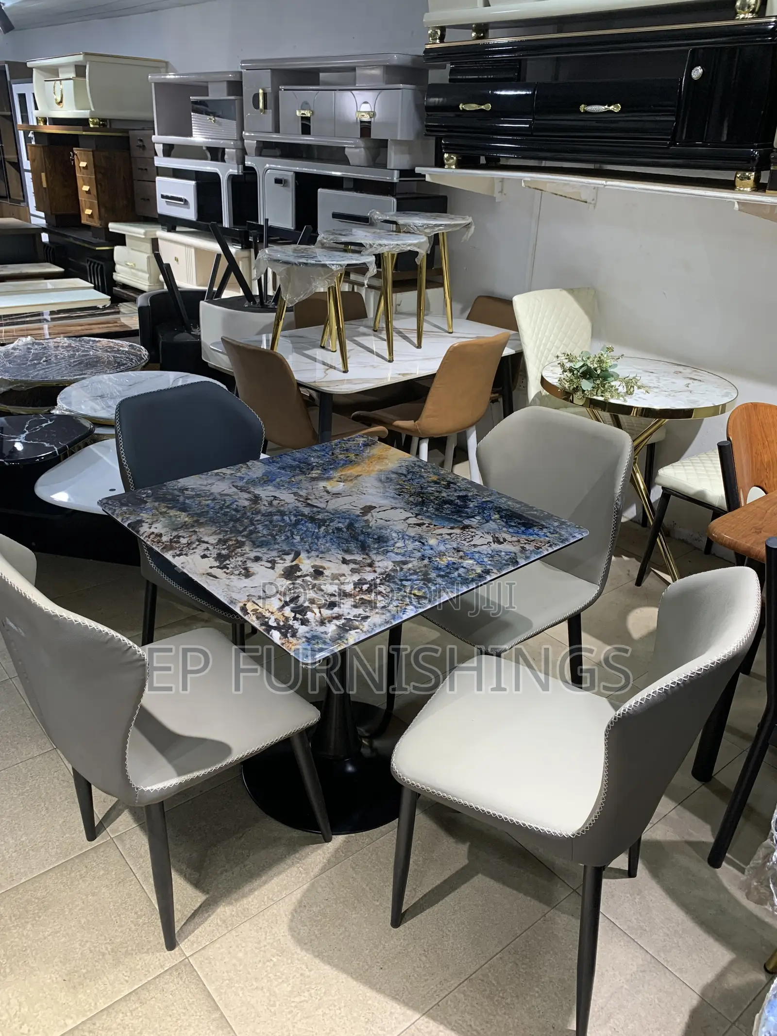 4-Seater Modern Art Dining Set