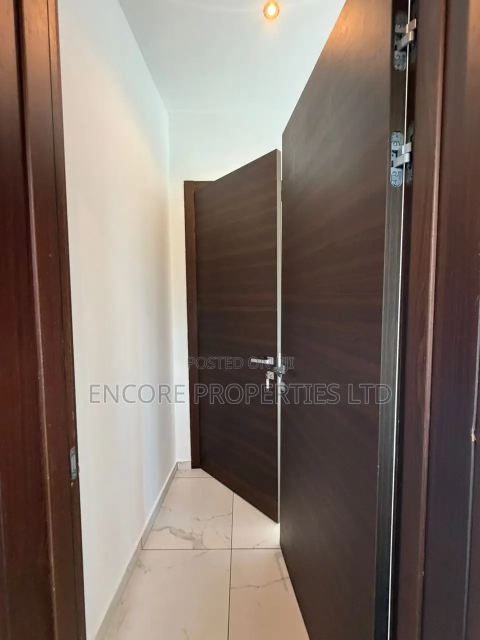 6bdrm House in East Legon for sale