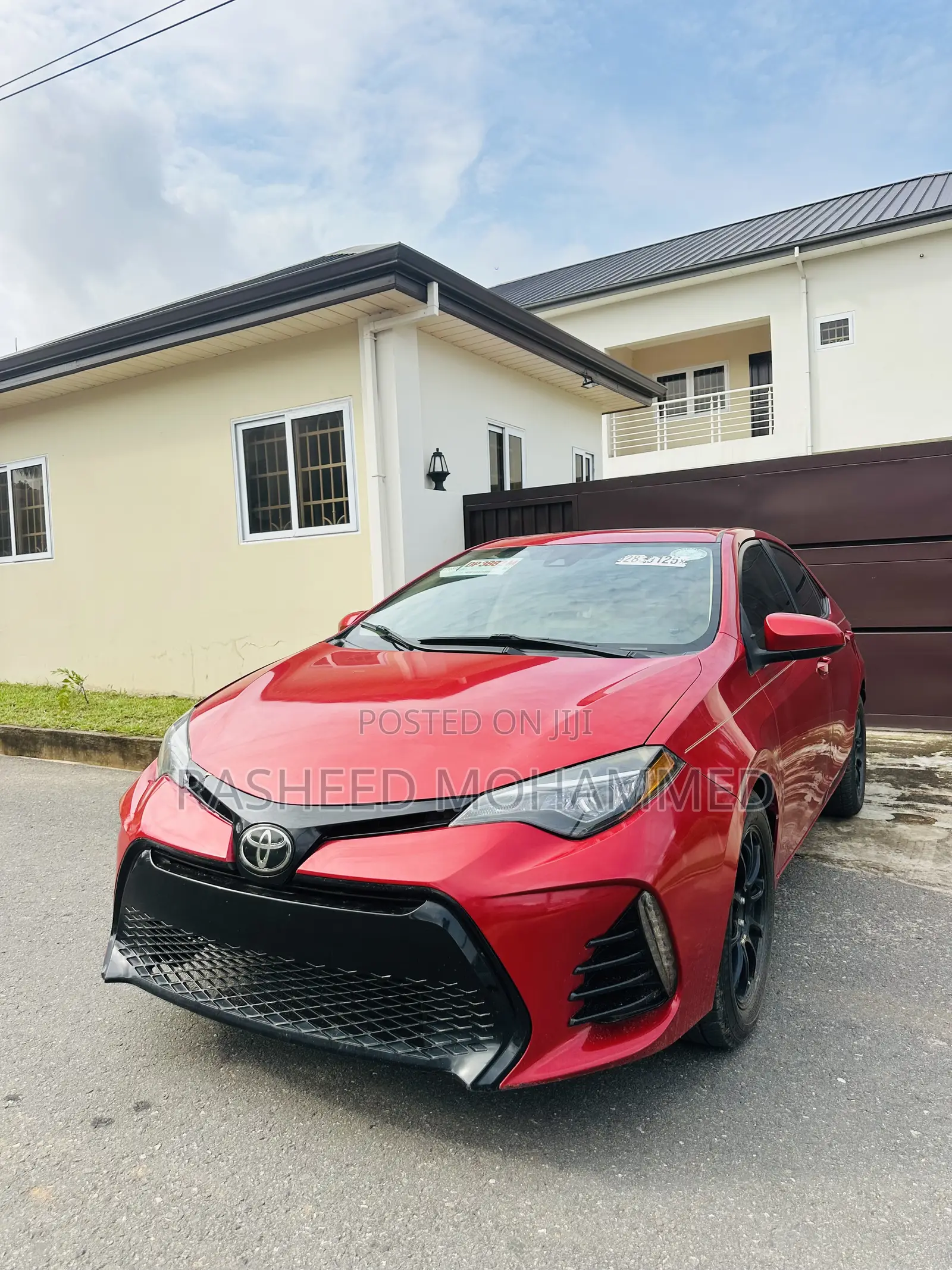 Toyota Corolla LE ECO 4dr Sedan (1.8L 4cyl CVT) 2017 Red