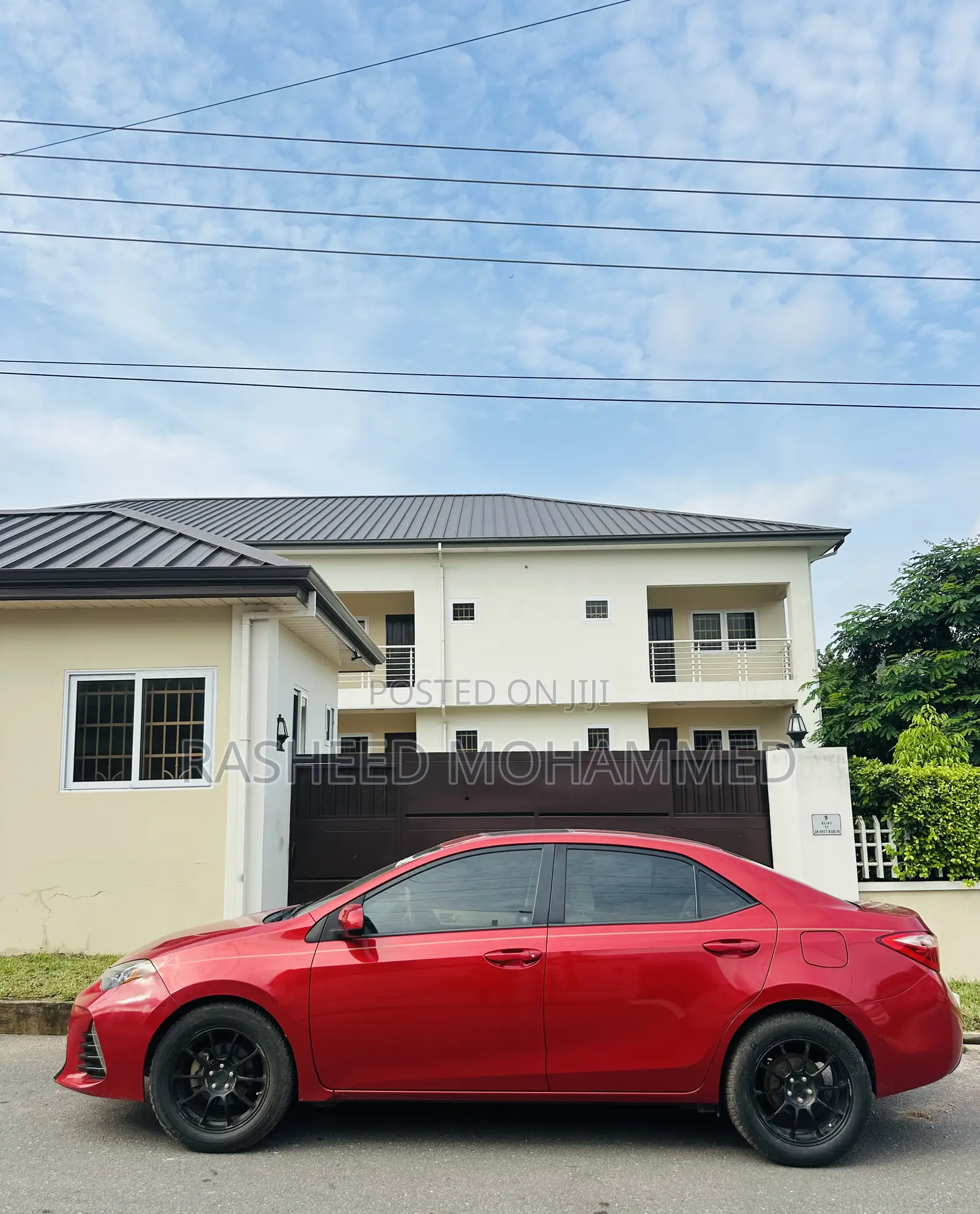 Toyota Corolla LE ECO 4dr Sedan (1.8L 4cyl CVT) 2017 Red
