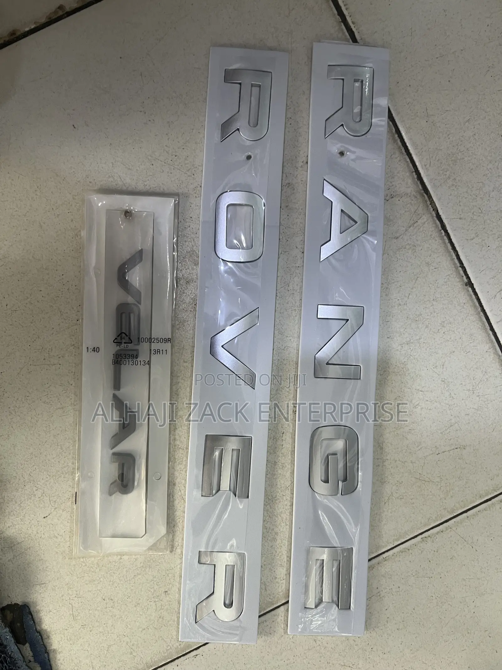Range Rover Velar Written