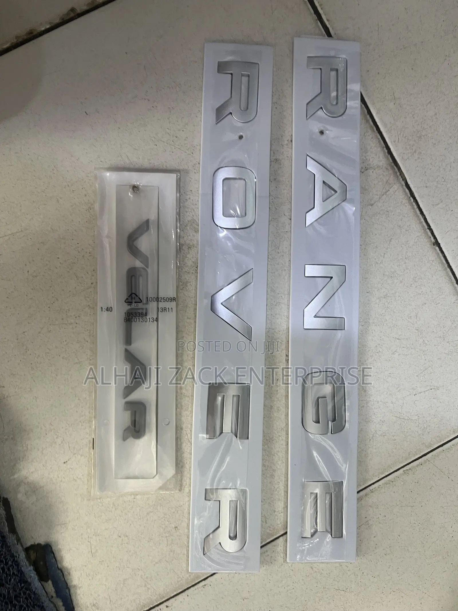 Range Rover Velar Written