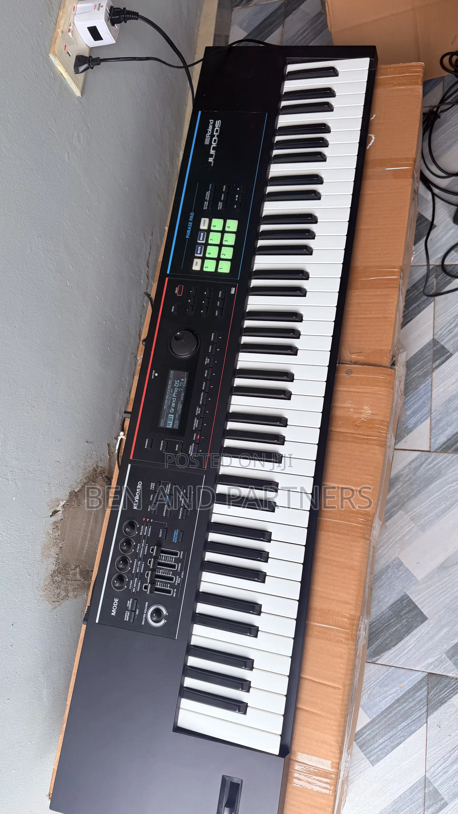 Roland Juno Ds 76-Key Keyboard
