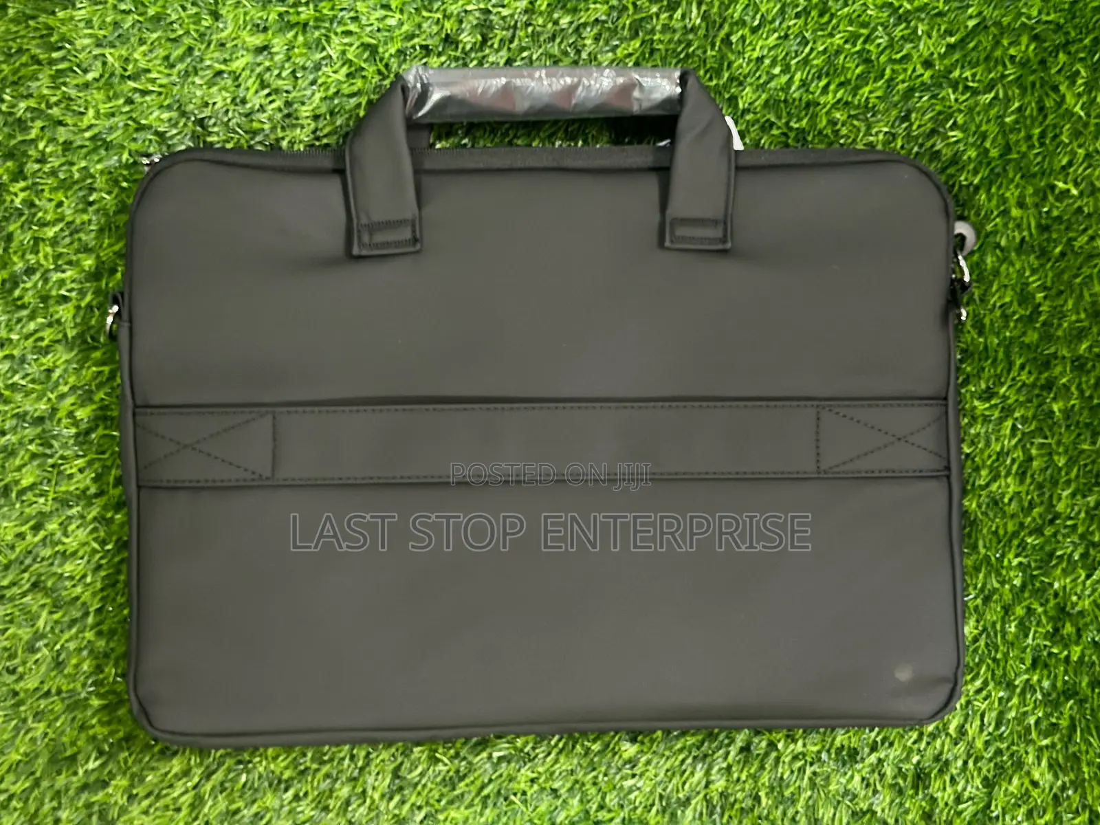 Quality and Classic 15 Inches Laptop Bag