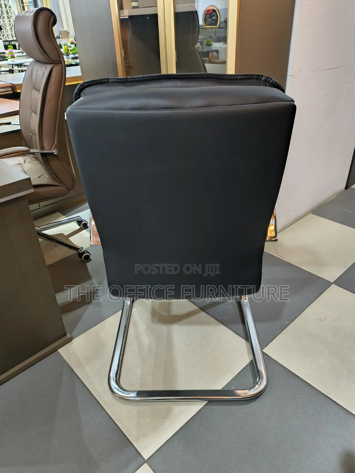 Executive Visitors Chair (Leather)