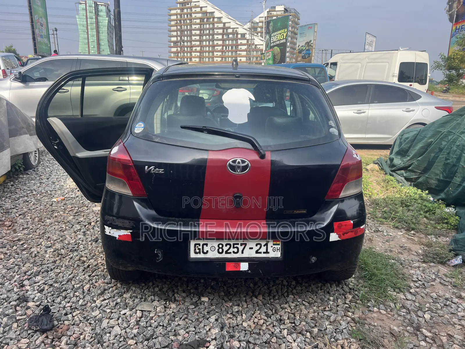 Toyota Vitz 1.0 FWD 5dr 2010 Black