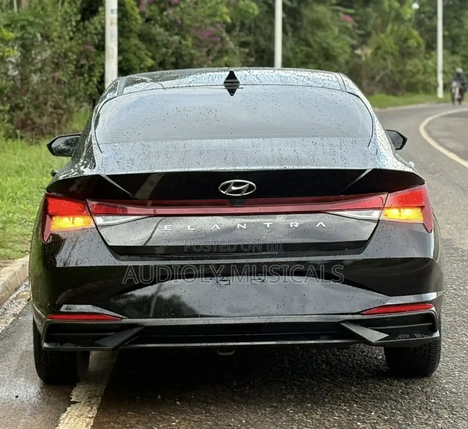 Hyundai Elantra SEL 2023 Black