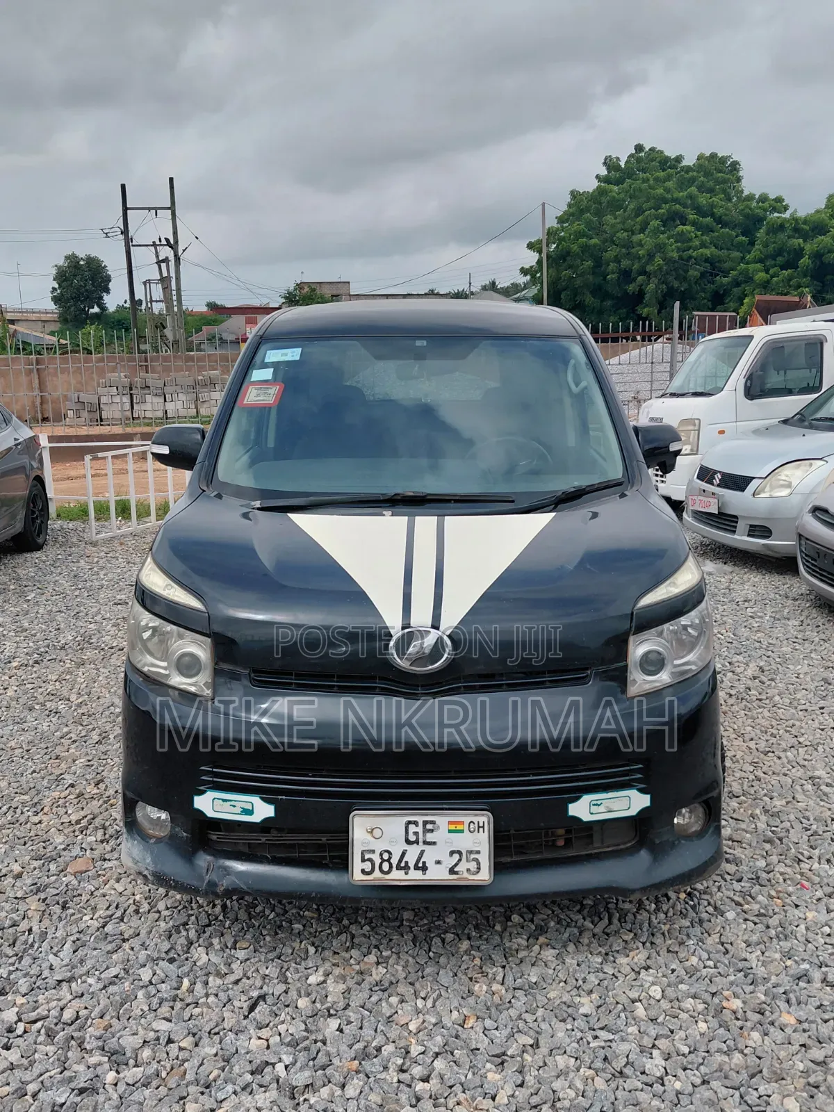 Toyota Voxy 2010 Black