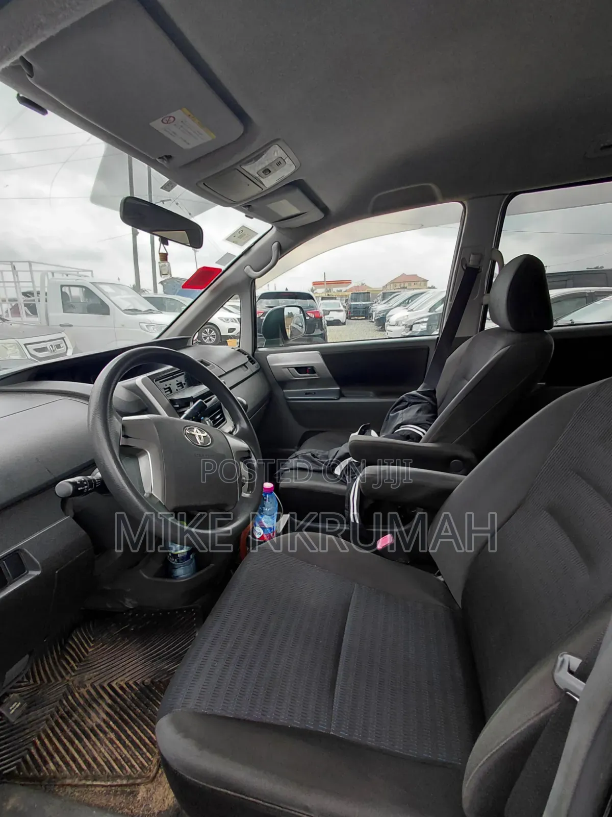 Toyota Voxy 2010 Black