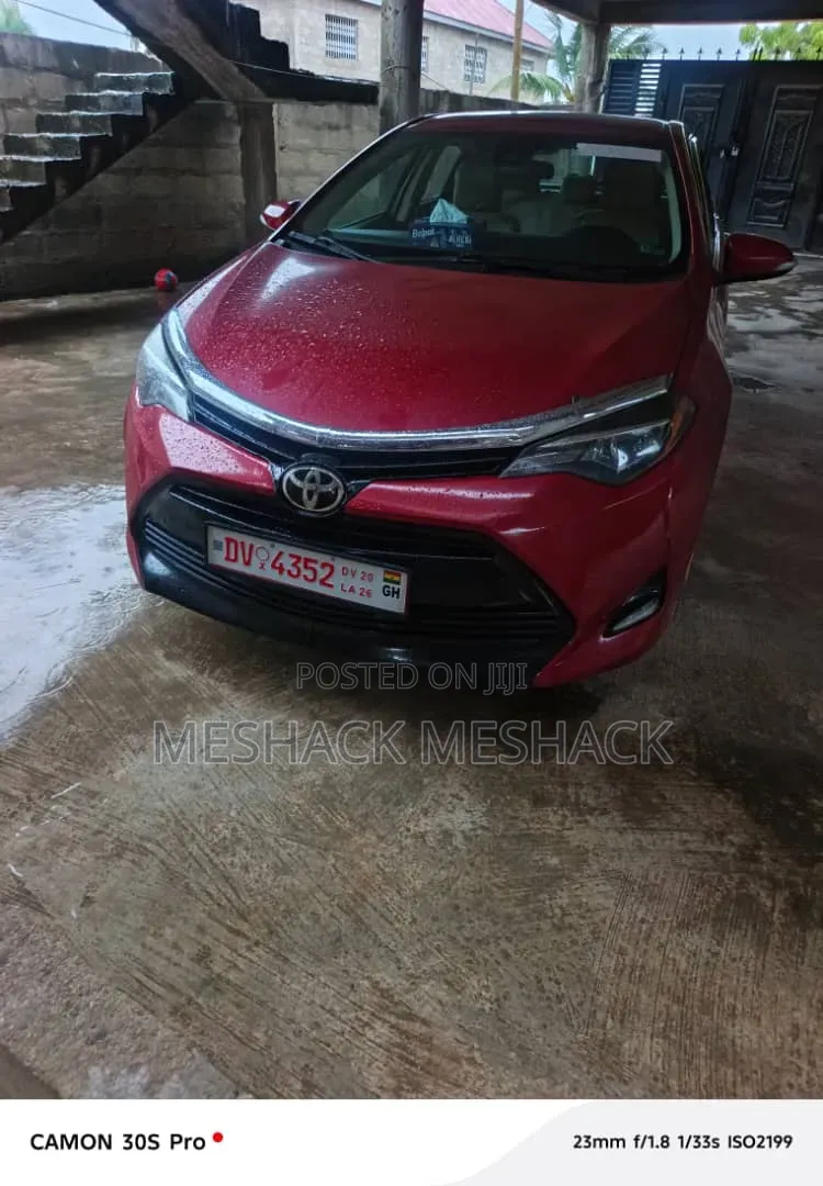 Toyota Corolla 2018 Red
