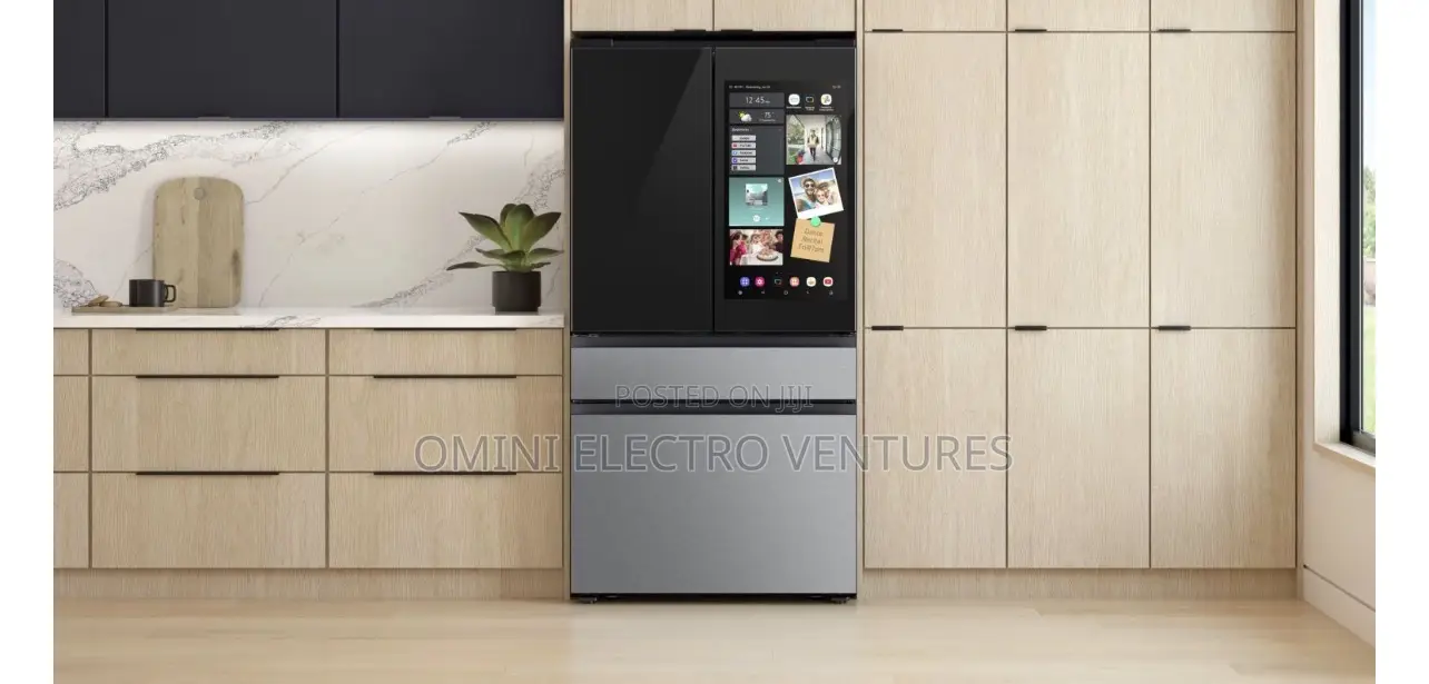 Exclusive Samsung Family Hub Refrigerator With Smart Screen