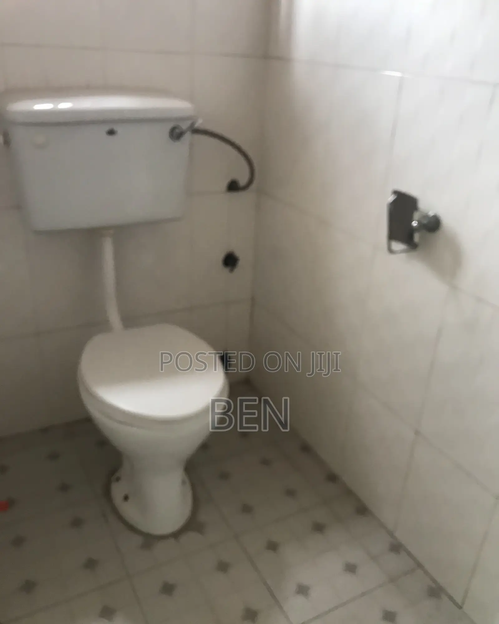 3bdrm Apartment in Lapaz Nii Boi Town for rent