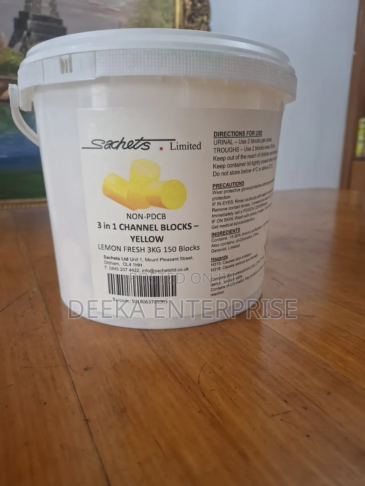 Sachets 3in1 Urinal Blocks in Bucket