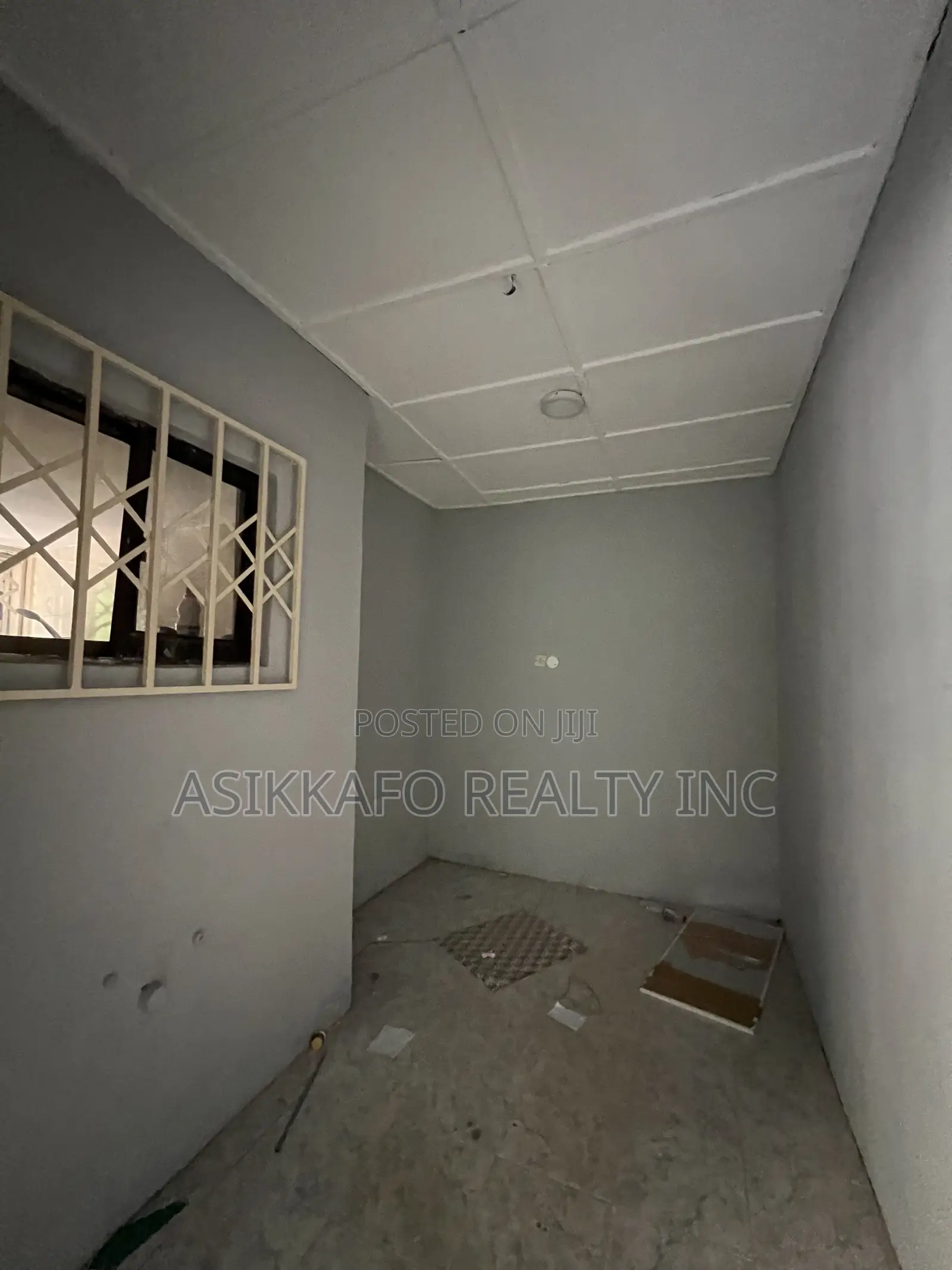 3bdrm House in Baatsona, Spintex for rent