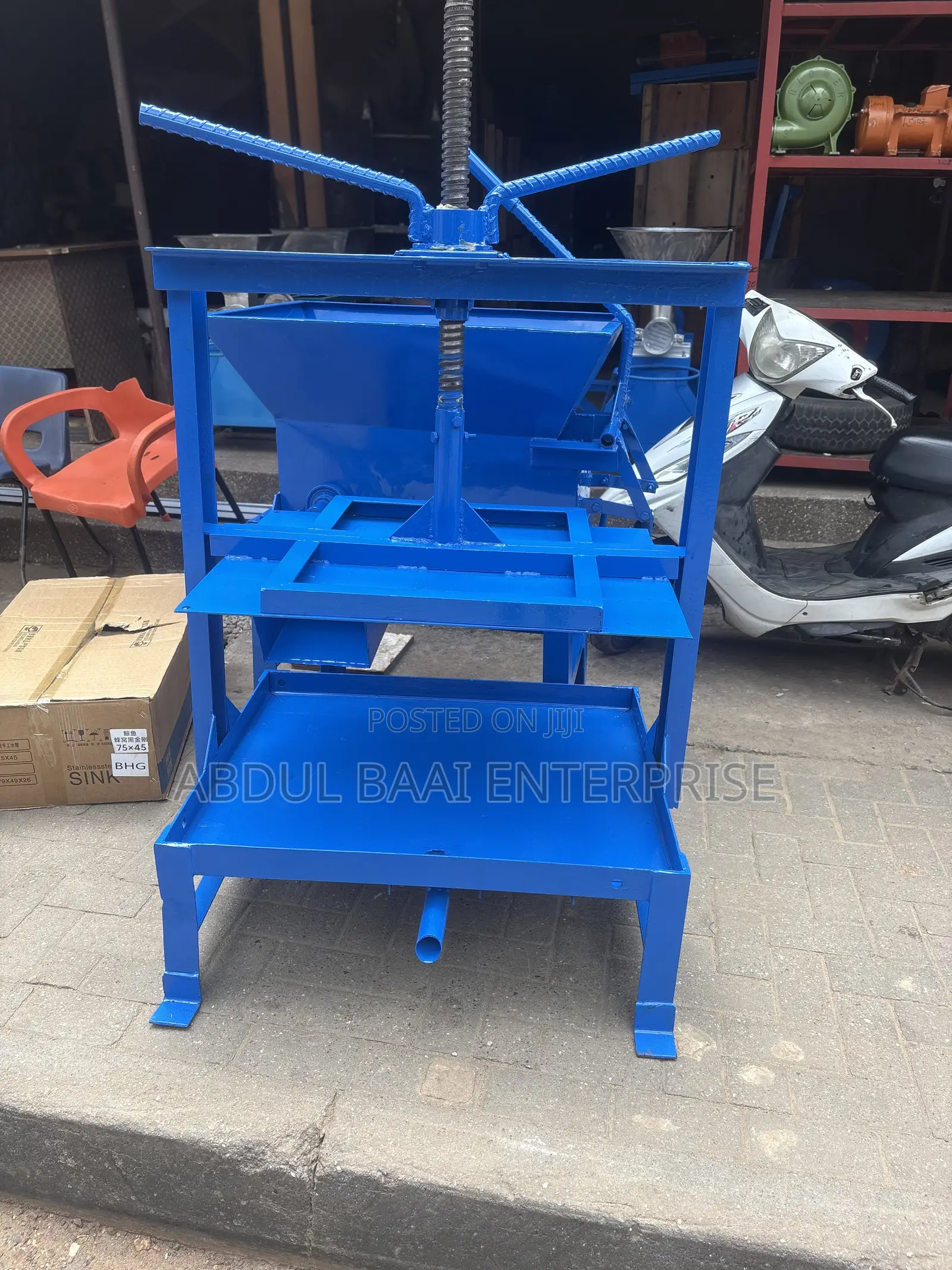 Cassava Dough Squeezer Machine