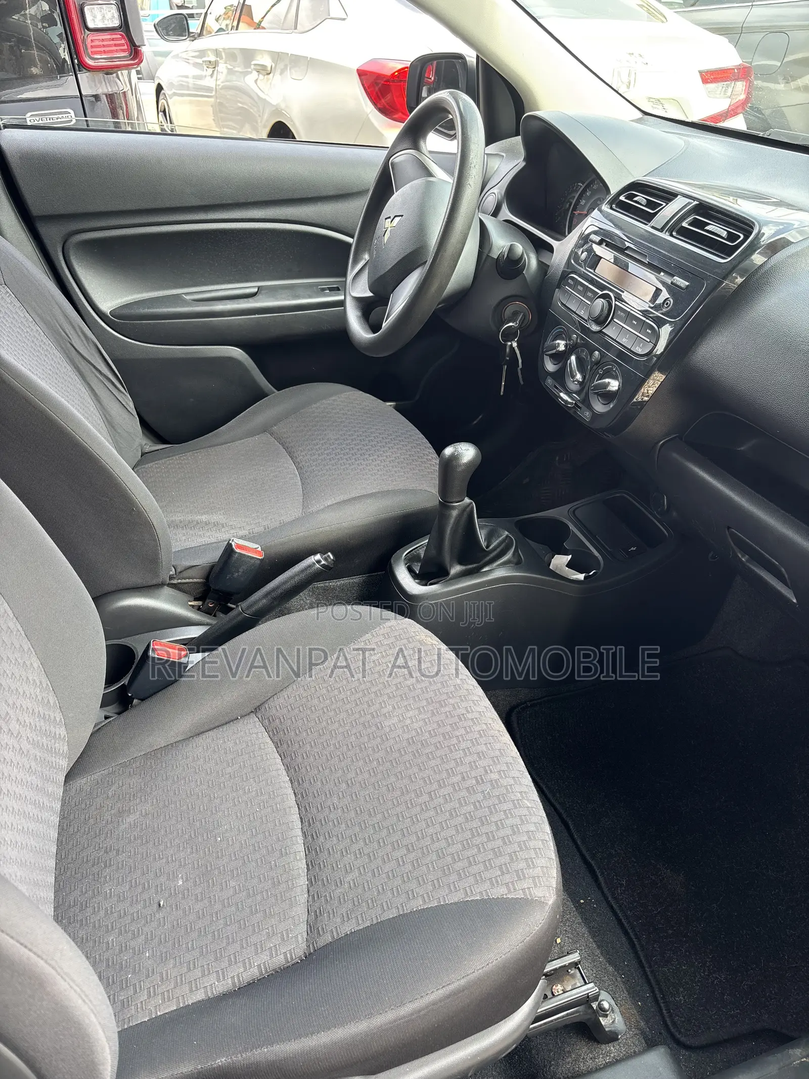 Mitsubishi Mirage 2019 Silver