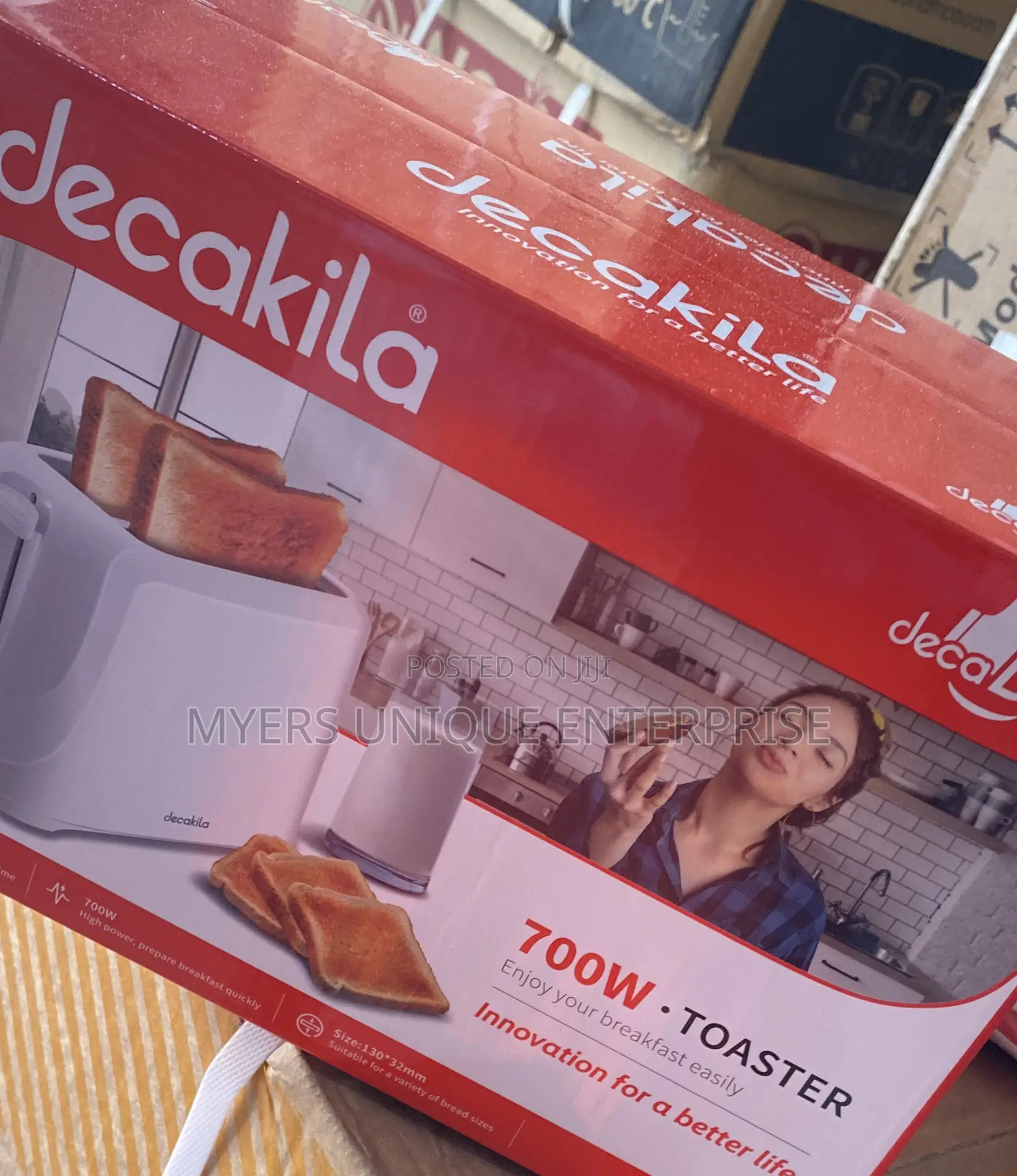 Easy Clean Decakila Toaster,Cool Touch Body