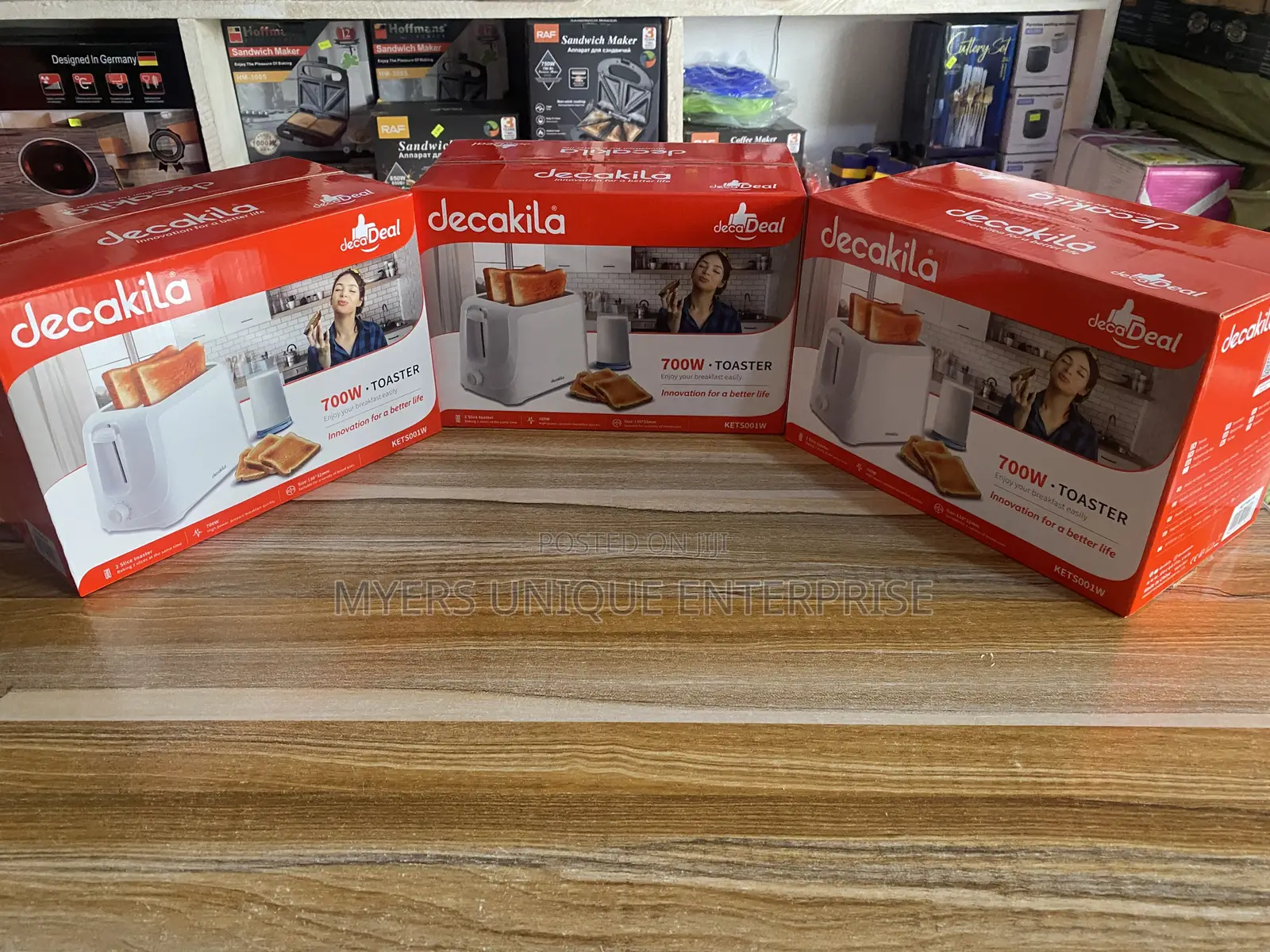 Easy Clean Decakila Toaster,Cool Touch Body
