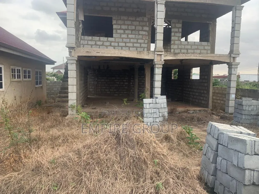 4bdrm Bungalow in Savana, Tema Metropolitan for sale