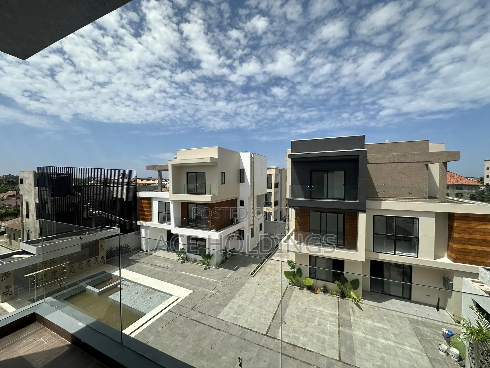 4bdrm Mansion in East Legon Hills for sale