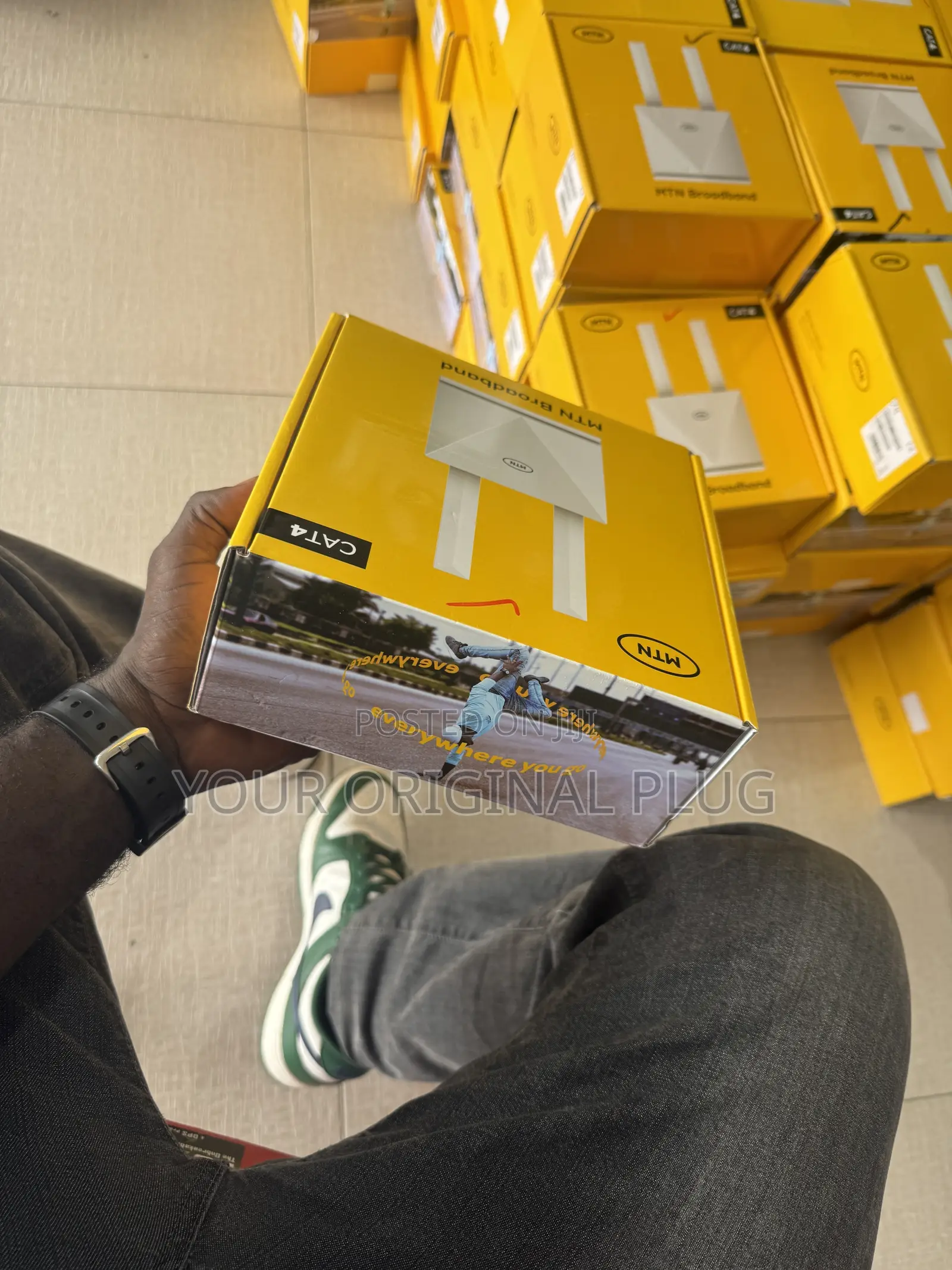 MTN Universal Broadband 4g Router, + Backup Battery