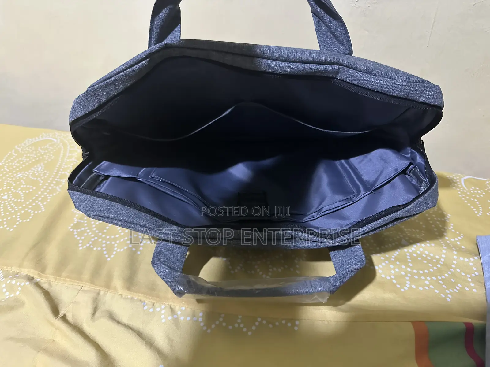 Quality and Classic 15 Inches Laptop Bag