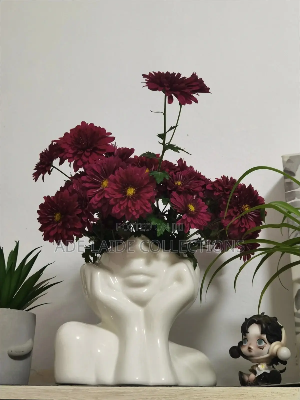 Makeup (Brushes Ceramic Vase)