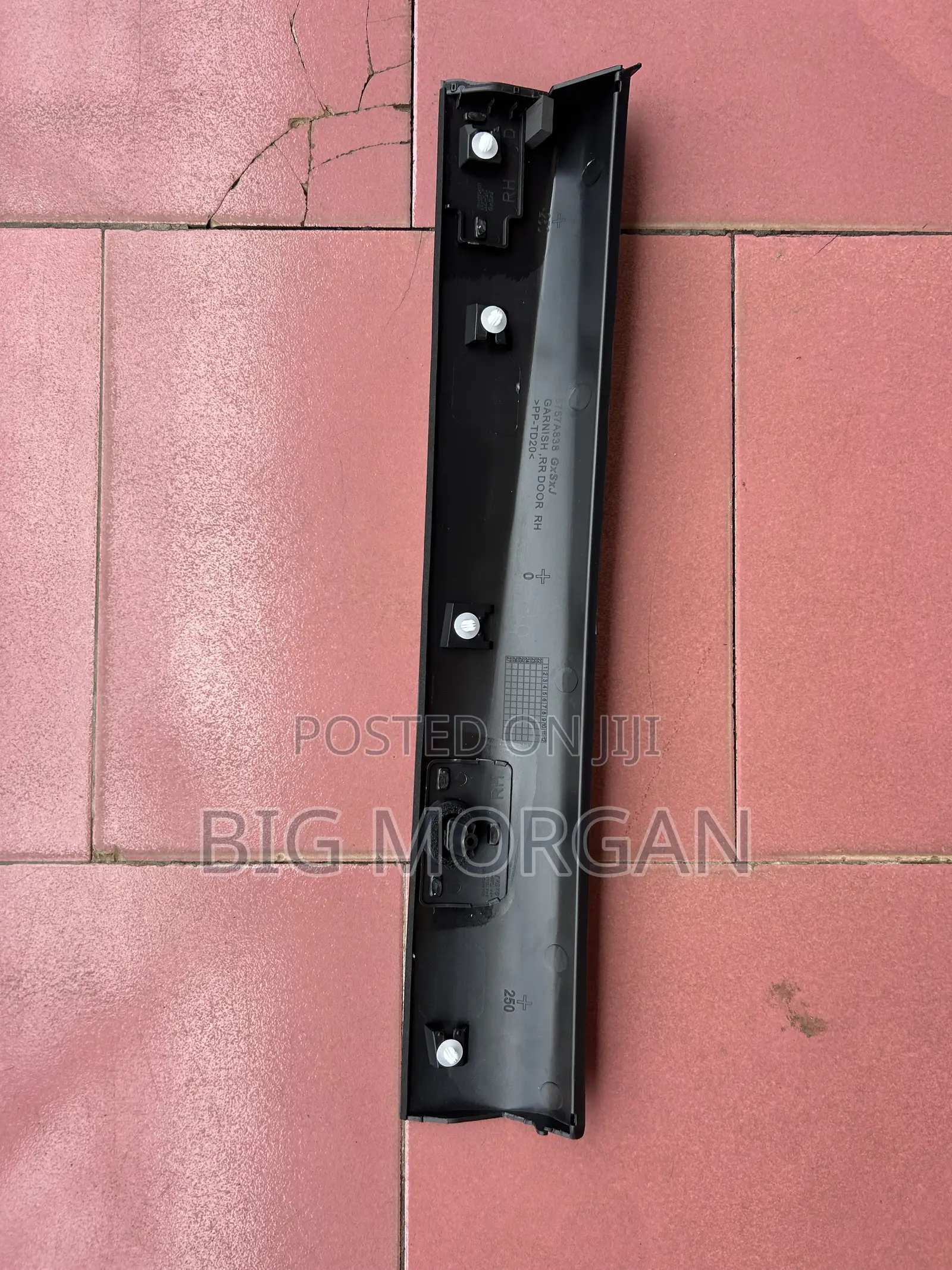 Mitsubishi Outlander 2023 2024 2025 Back Door Molding