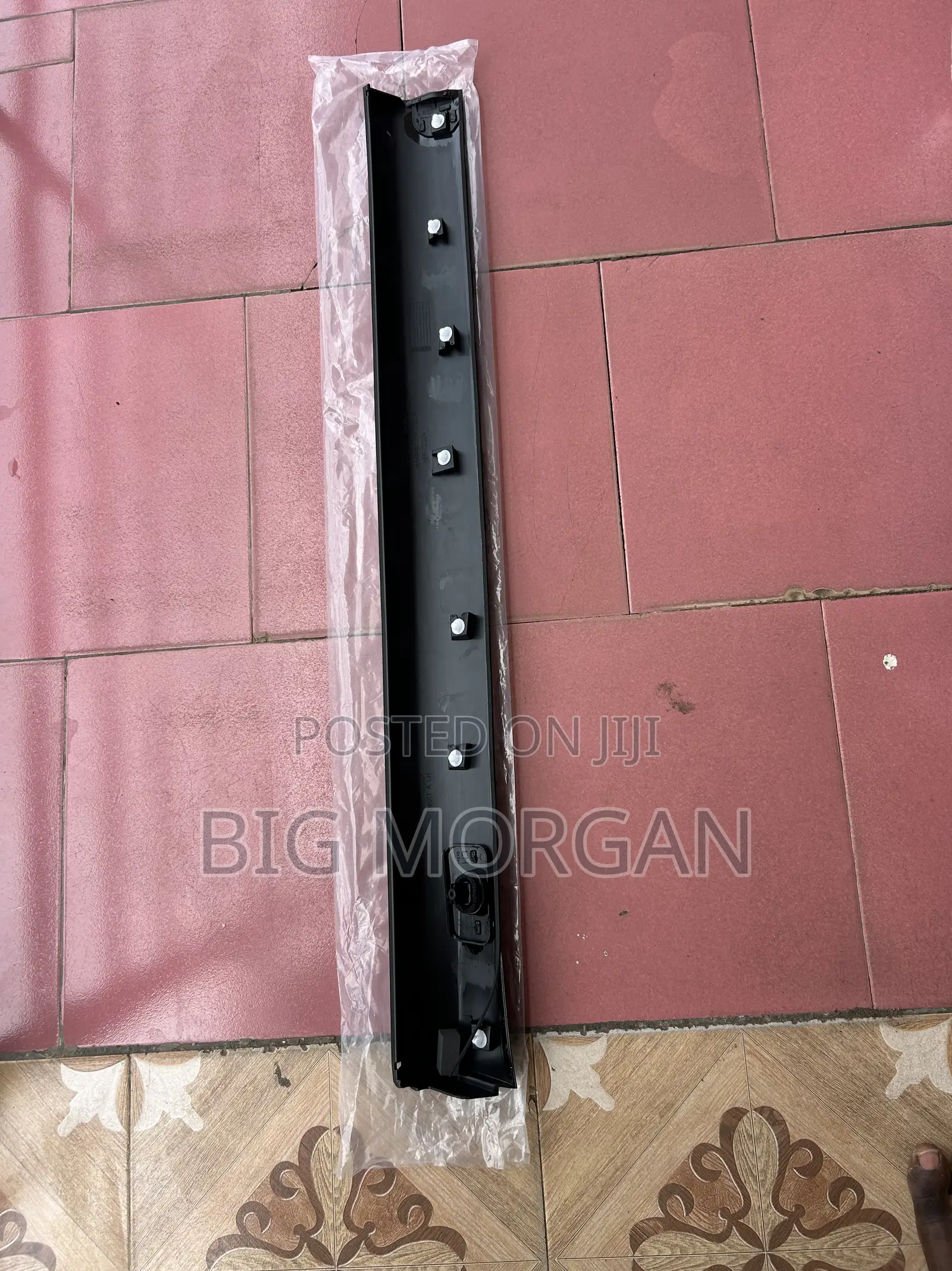 Mitsubishi Outlander 2023 2024 2025 Front Door Molding