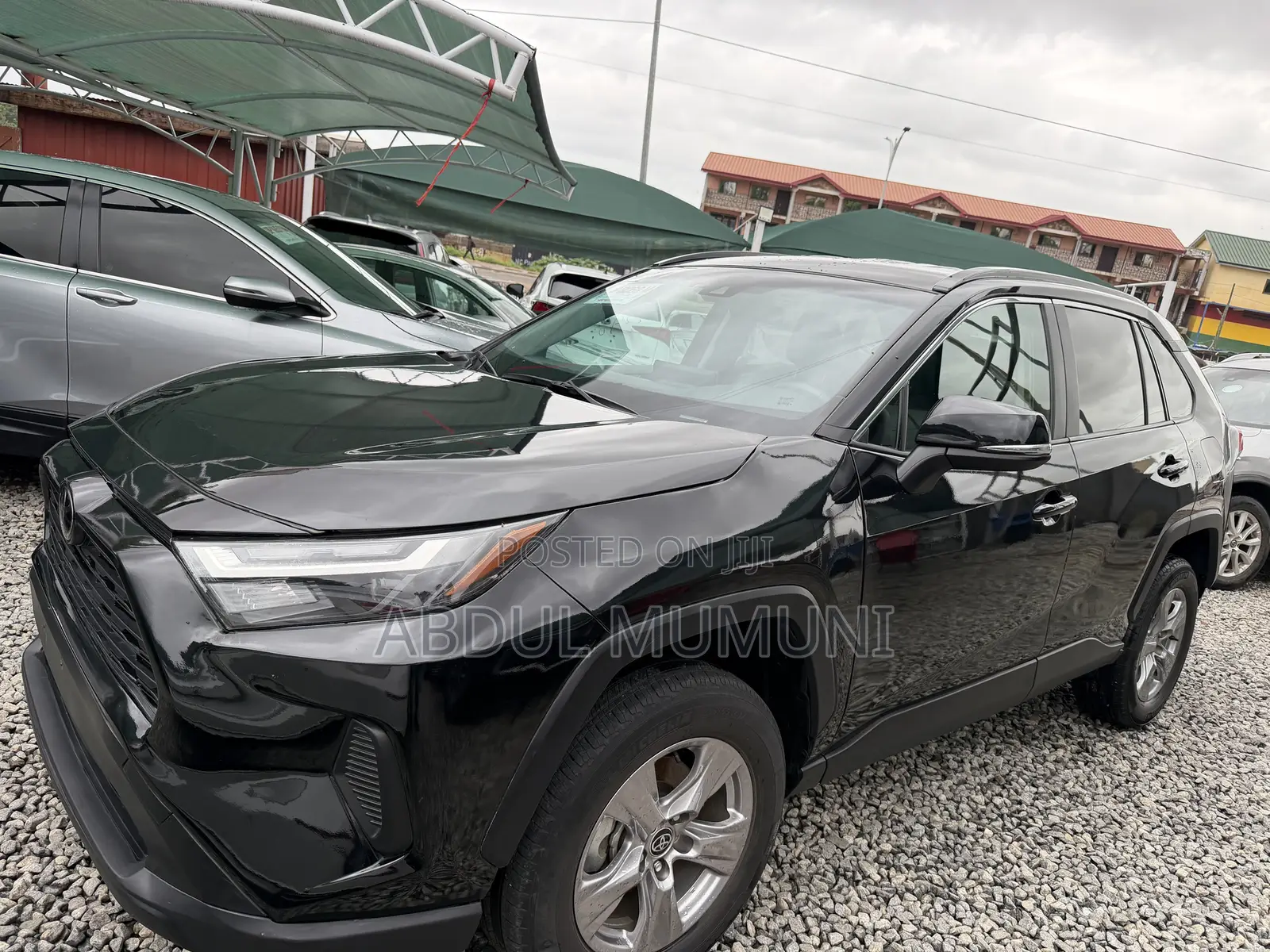 Toyota RAV4 XLE 2025 Black