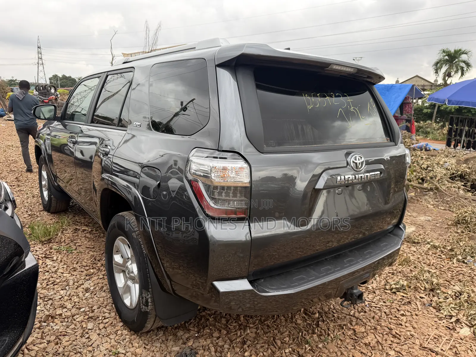 Toyota 4-Runner SR5 Premium 4dr 4x4 (4.0L 6cyl 5A) 2017 Gray