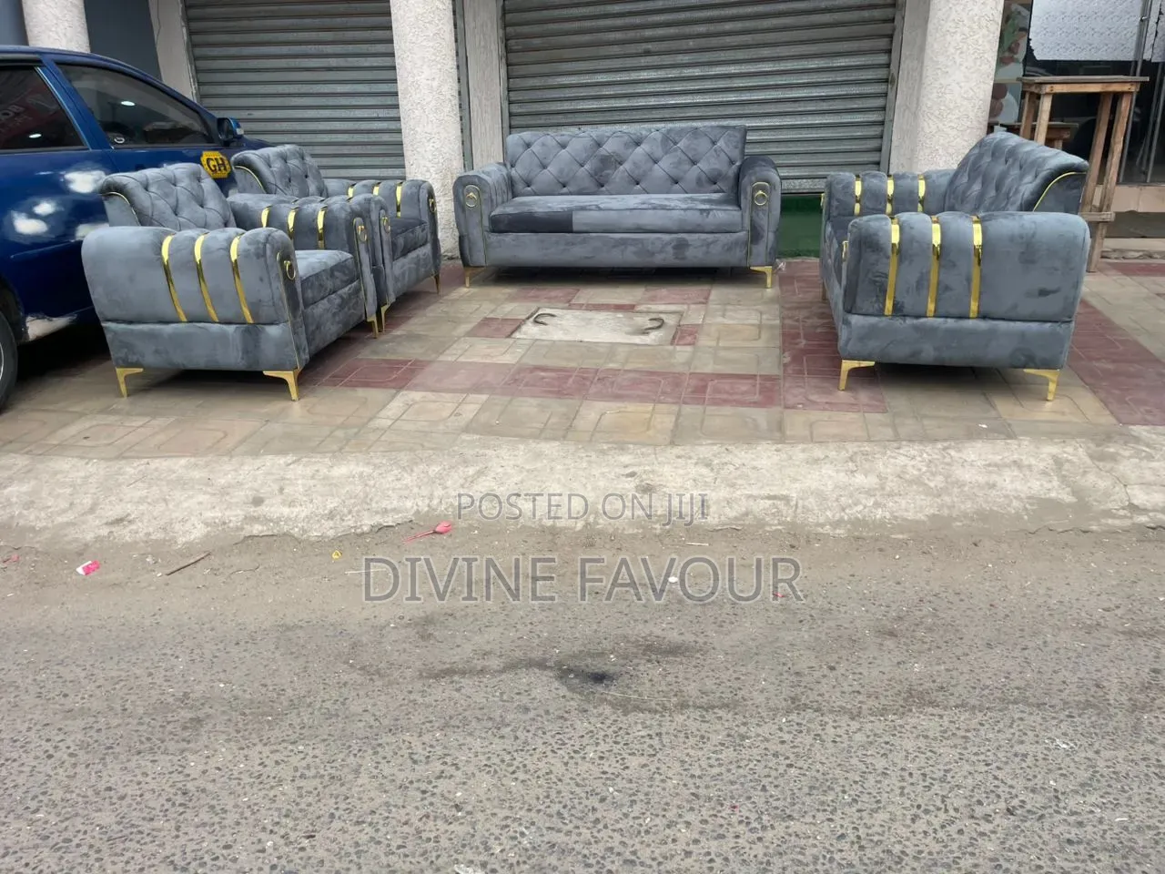 Luxurious Brand New Sofas Set Available