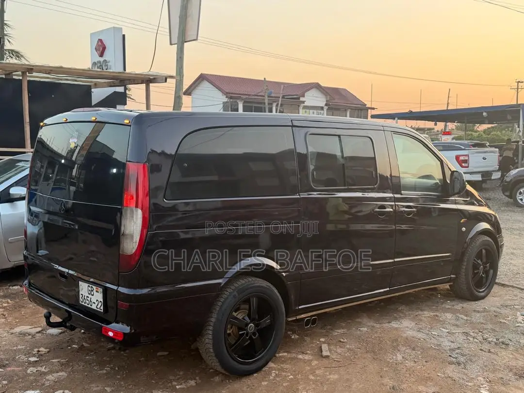 Mercedes-Benz Vito 2009 Brown