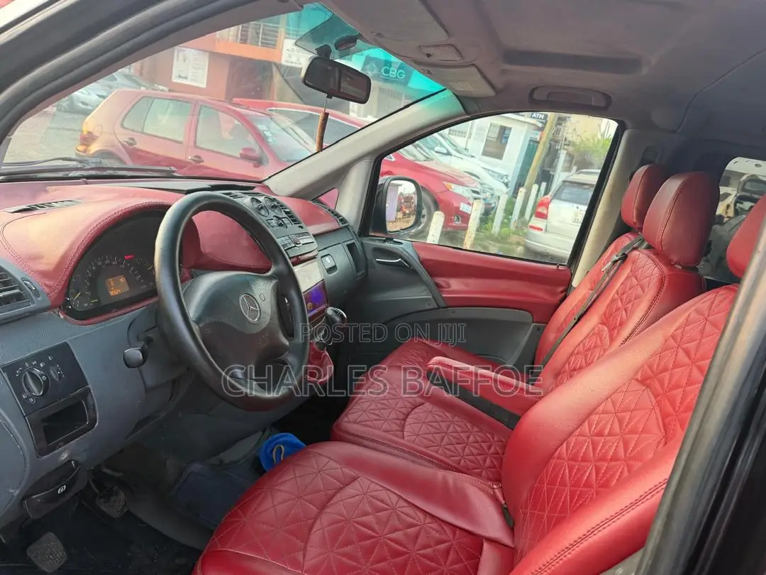 Mercedes-Benz Vito 2009 Brown