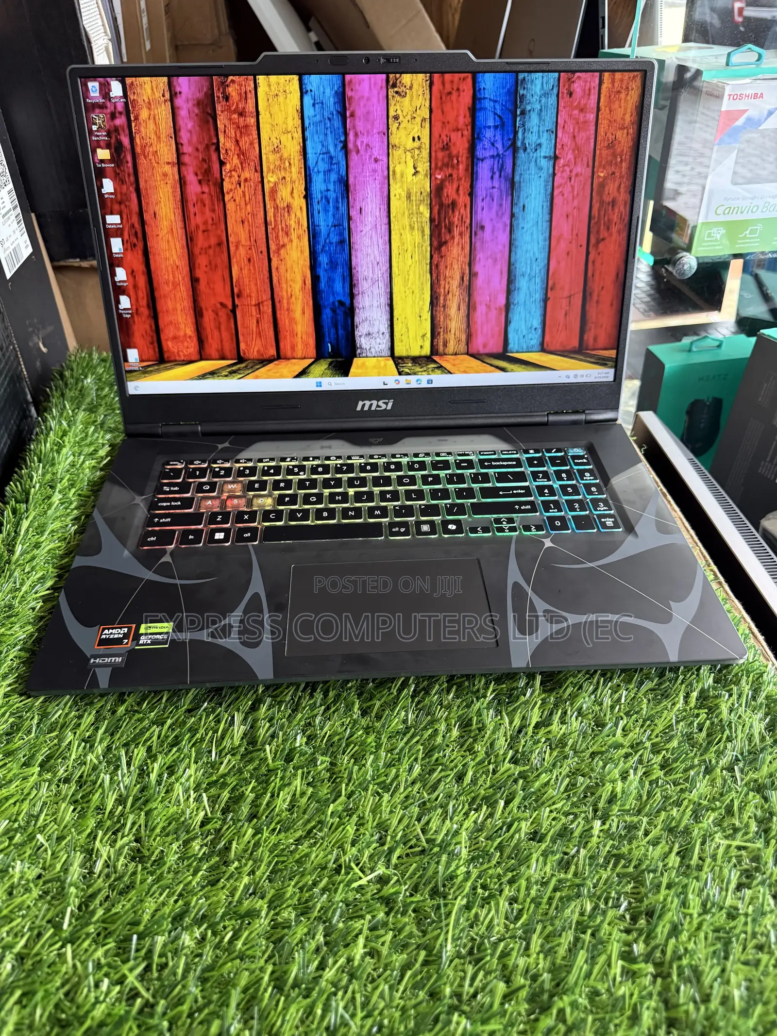 Laptop MSI Cyborg 15 32GB AMD Ryzen 7 SSD 512GB