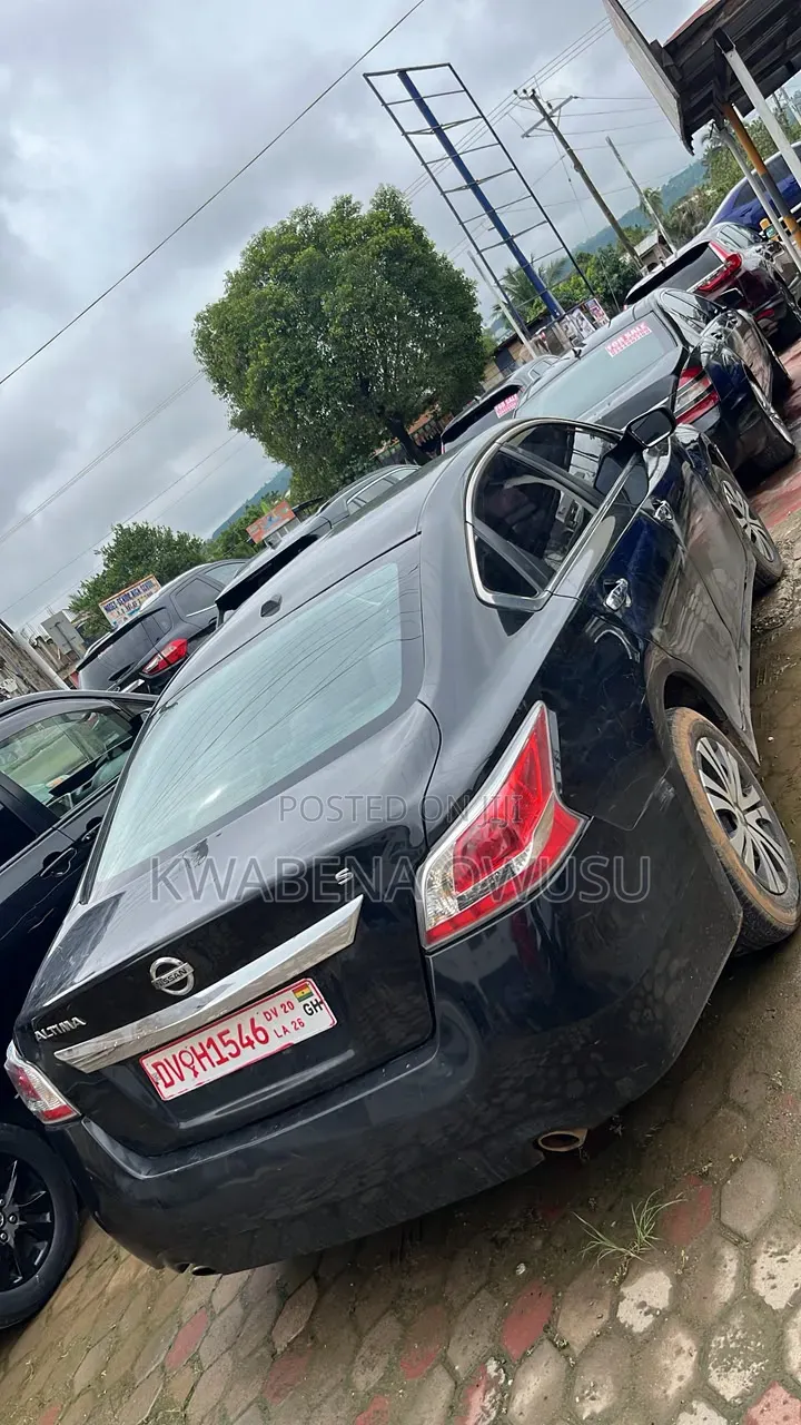 Nissan Altima 2015 Black