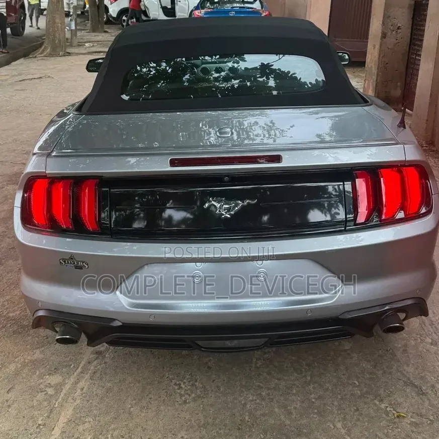 Ford Mustang 2021 Silver