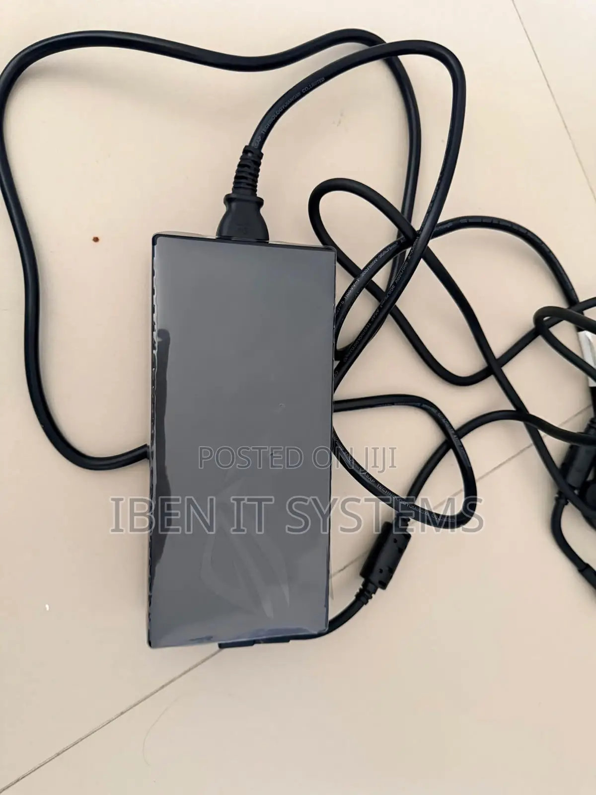 Laptop Asus ROG Zephyrus Duo 16 32GB AMD Ryzen 9 SSD 2T