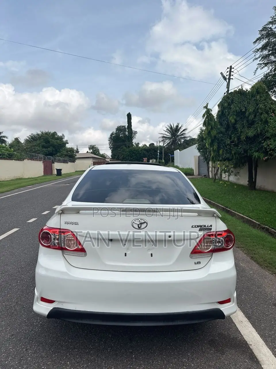 Toyota Corolla S 4dr Sedan (1.8L 4cyl 4A) 2013 White