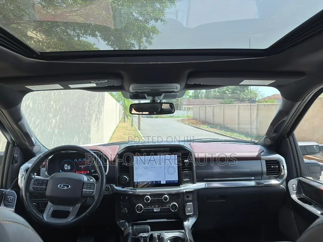Ford F-150 LARIAT 2022 White