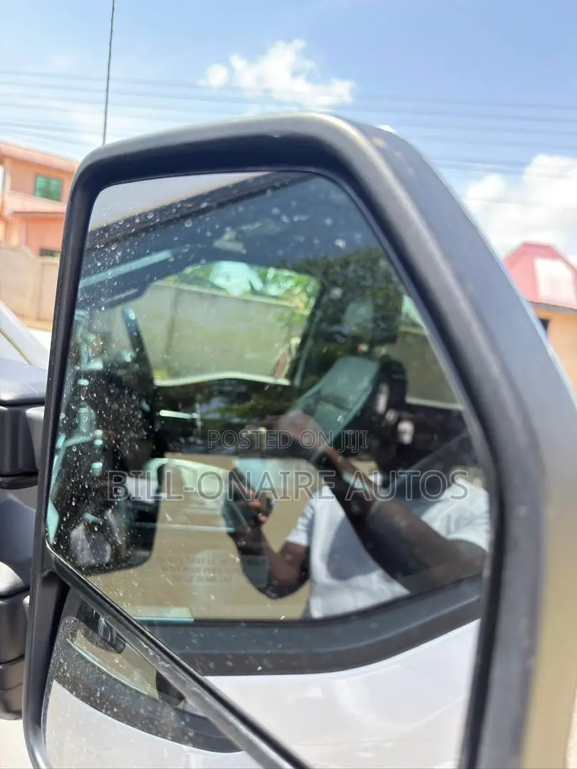 Ford F-150 LARIAT 2022 White