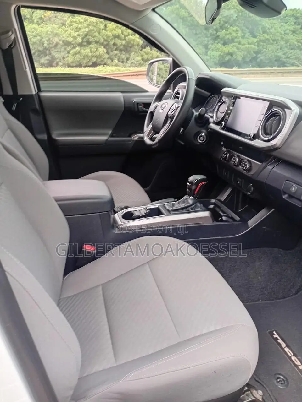 Toyota Tacoma 2022 White