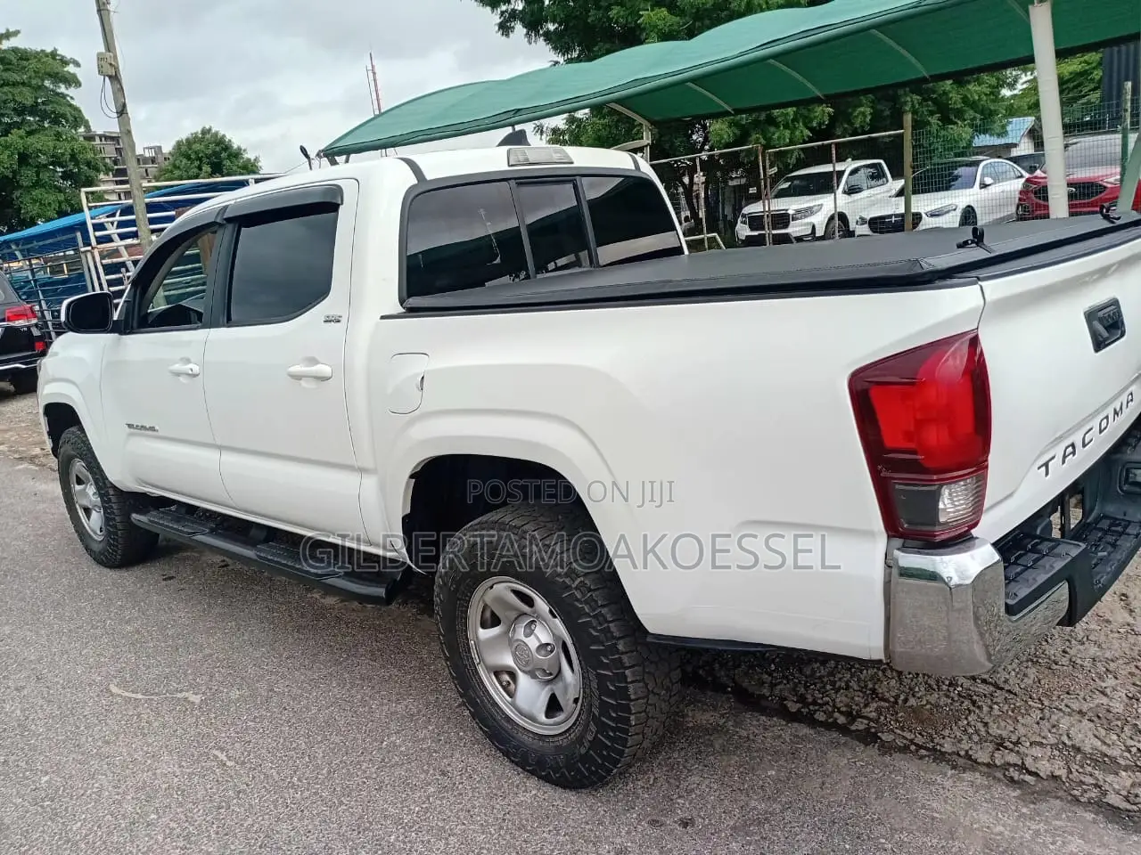 Toyota Tacoma 2022 White