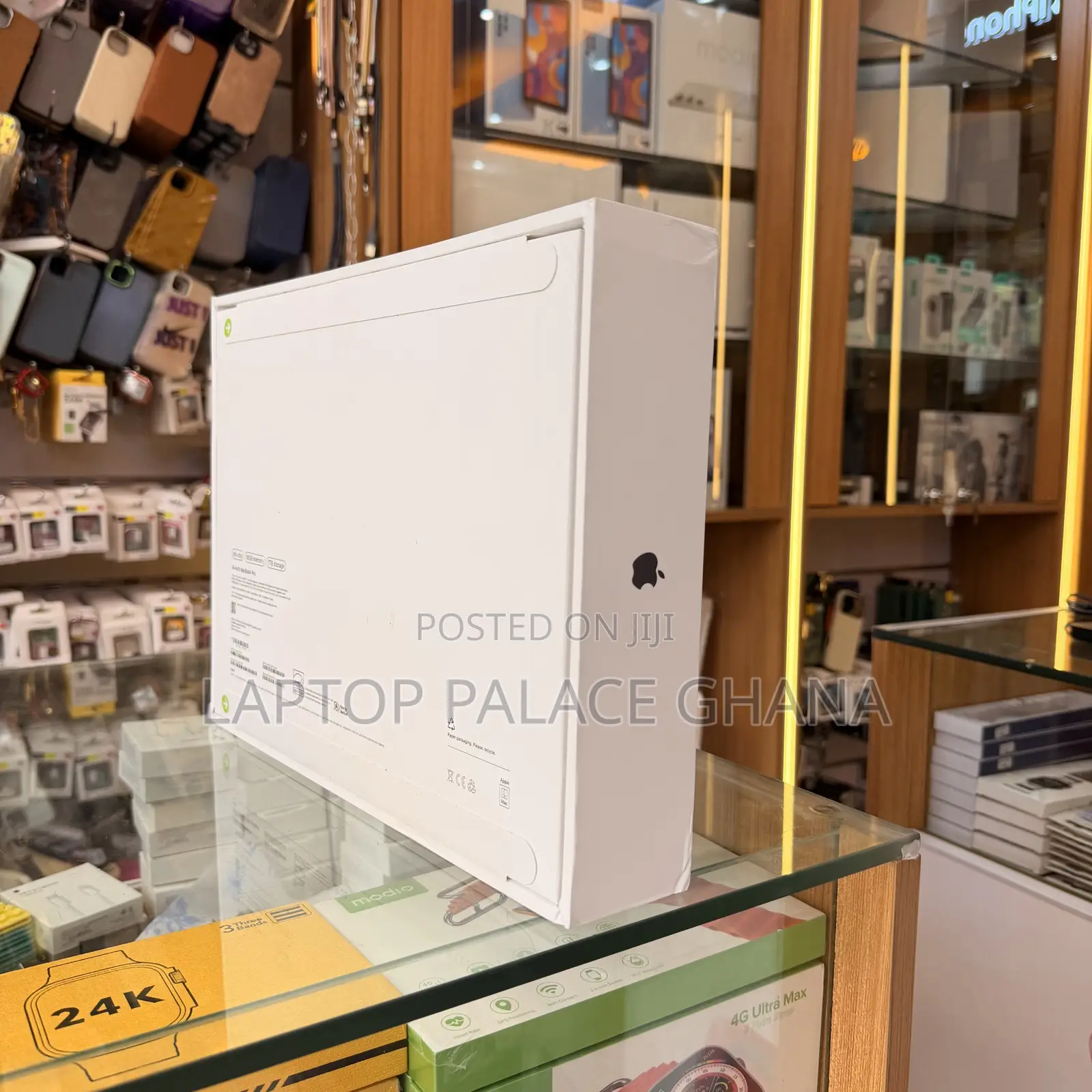 New Laptop Apple MacBook Pro 16GB Apple M5 SSD 1T